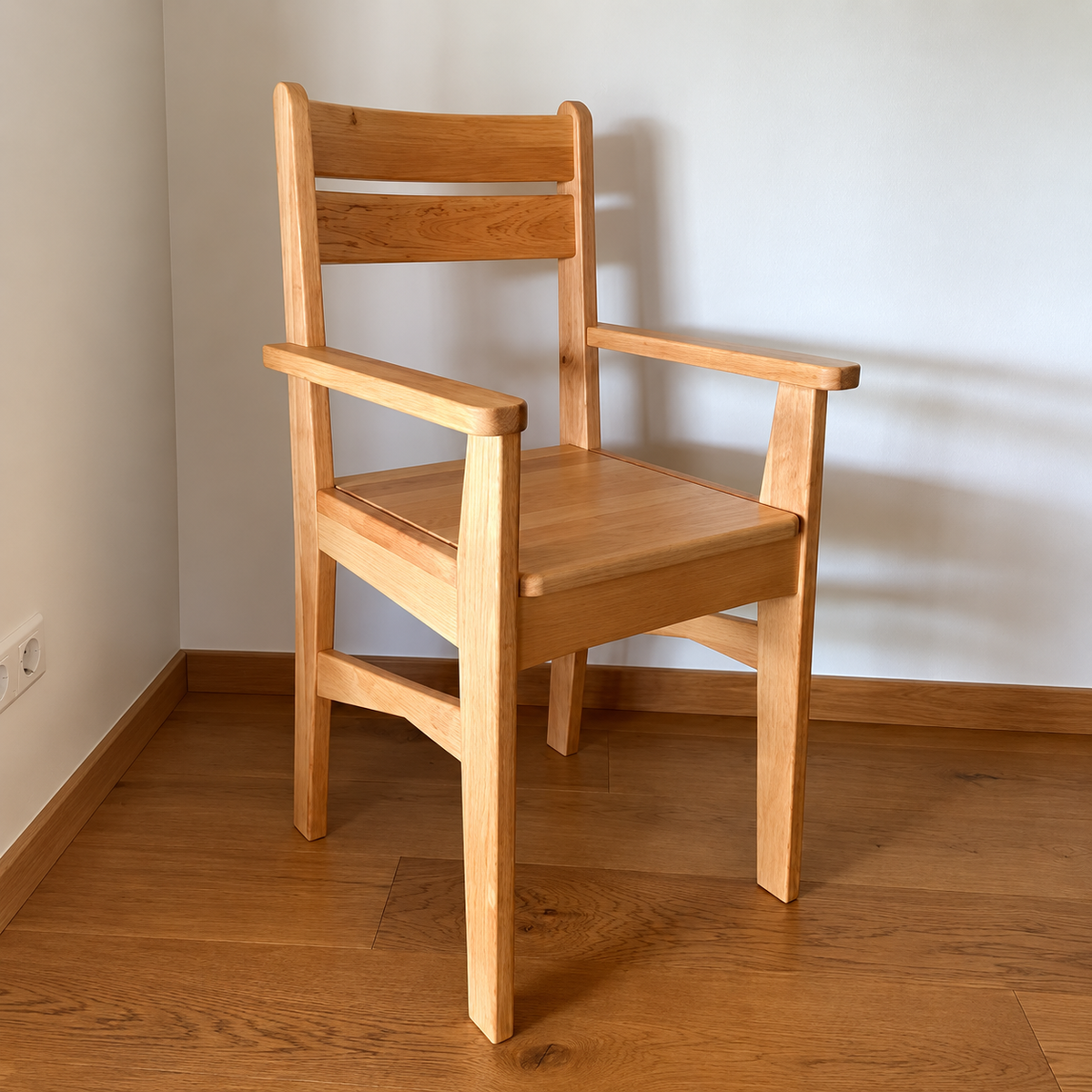 CLASSIC-HARMONIE Massivholzstuhl, Ansicht 2