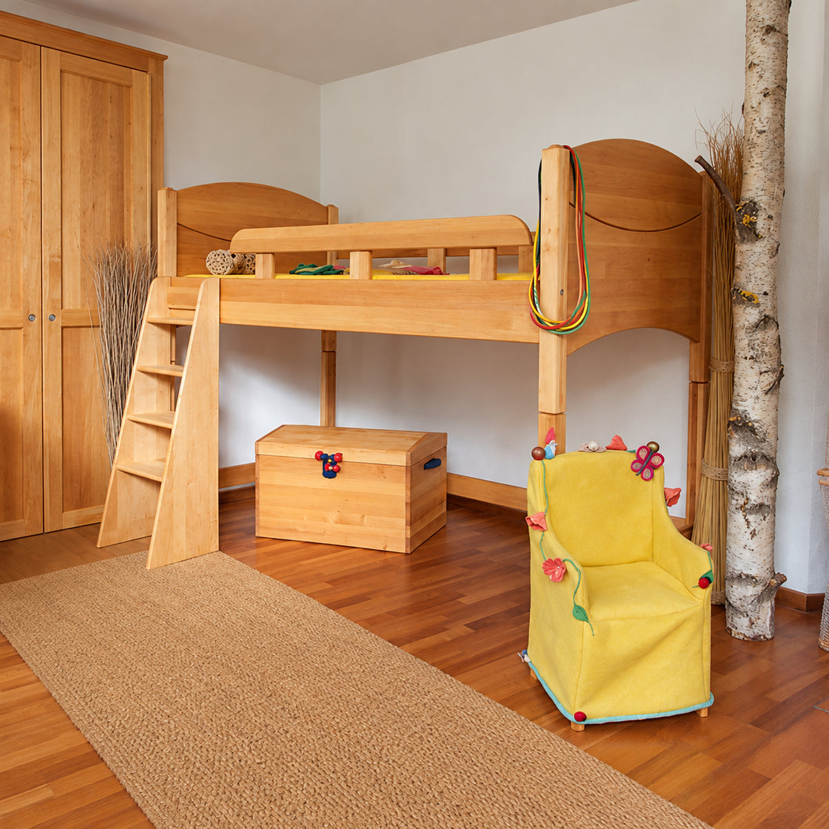 JONAS Halbhohes Spielbett