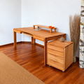 MAJESTRO Schreibtisch mit Rollschrank und Aufsatz